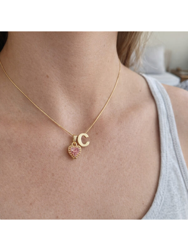 14K Altın Renginde C Harf Pembe Kalpli Minimal Çelik Kadın Kolye